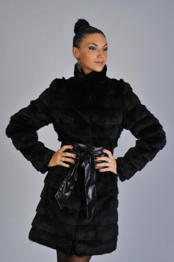 Стриженный кролик черная